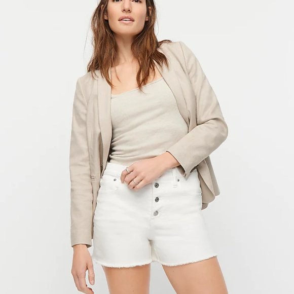 High-rise denim short in white  NWOT - Picture 1 of 3